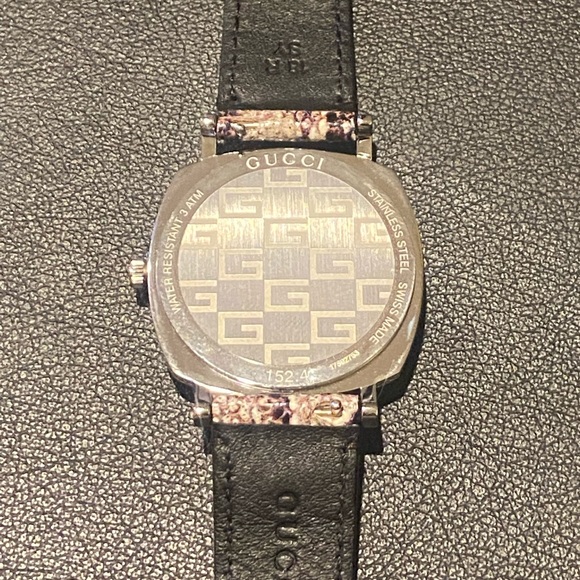 New Authentic Gucci watch - Picture 5 of 6